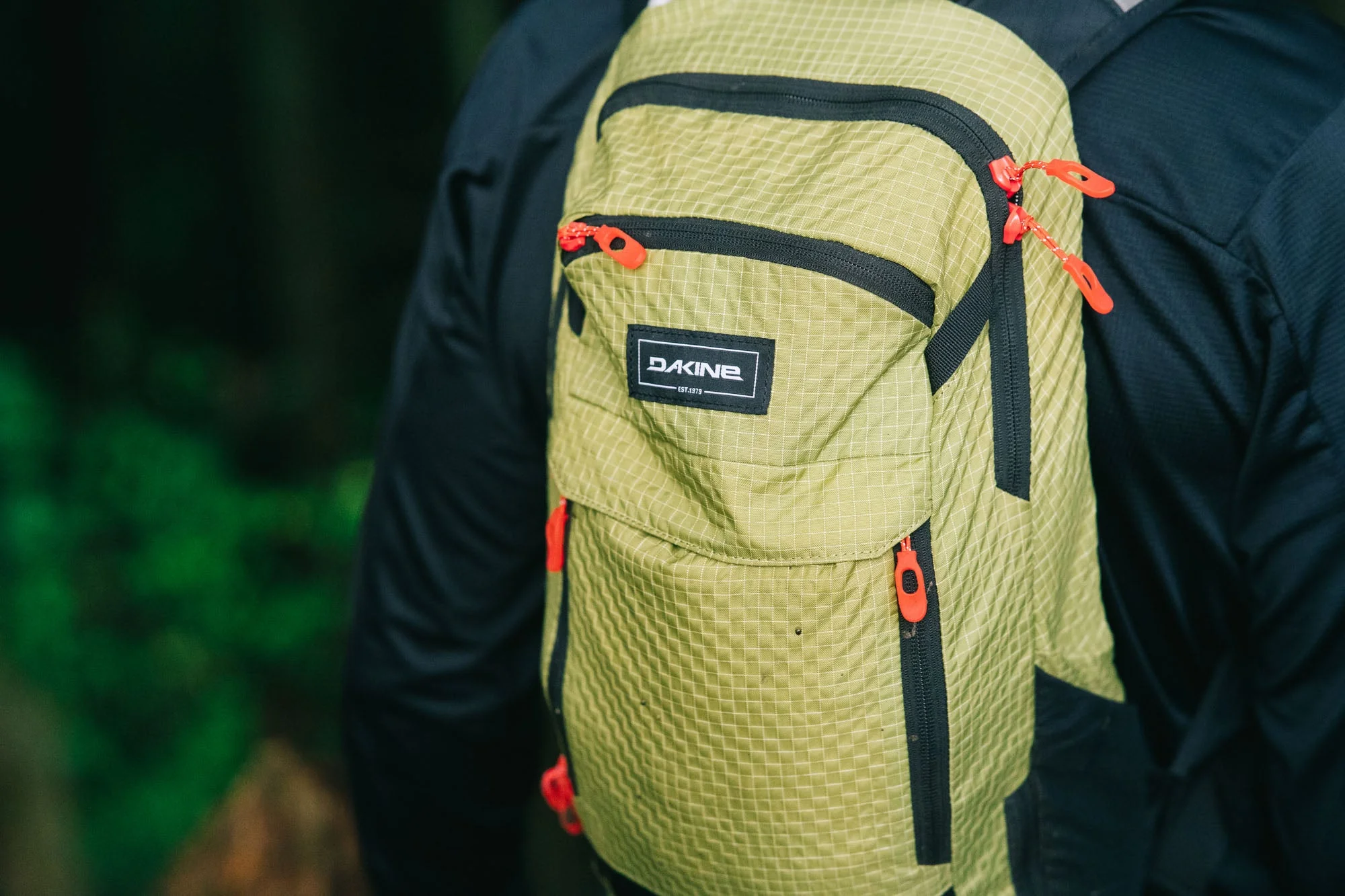 Syncline 12L Bike Hydration Backpack - Image 11