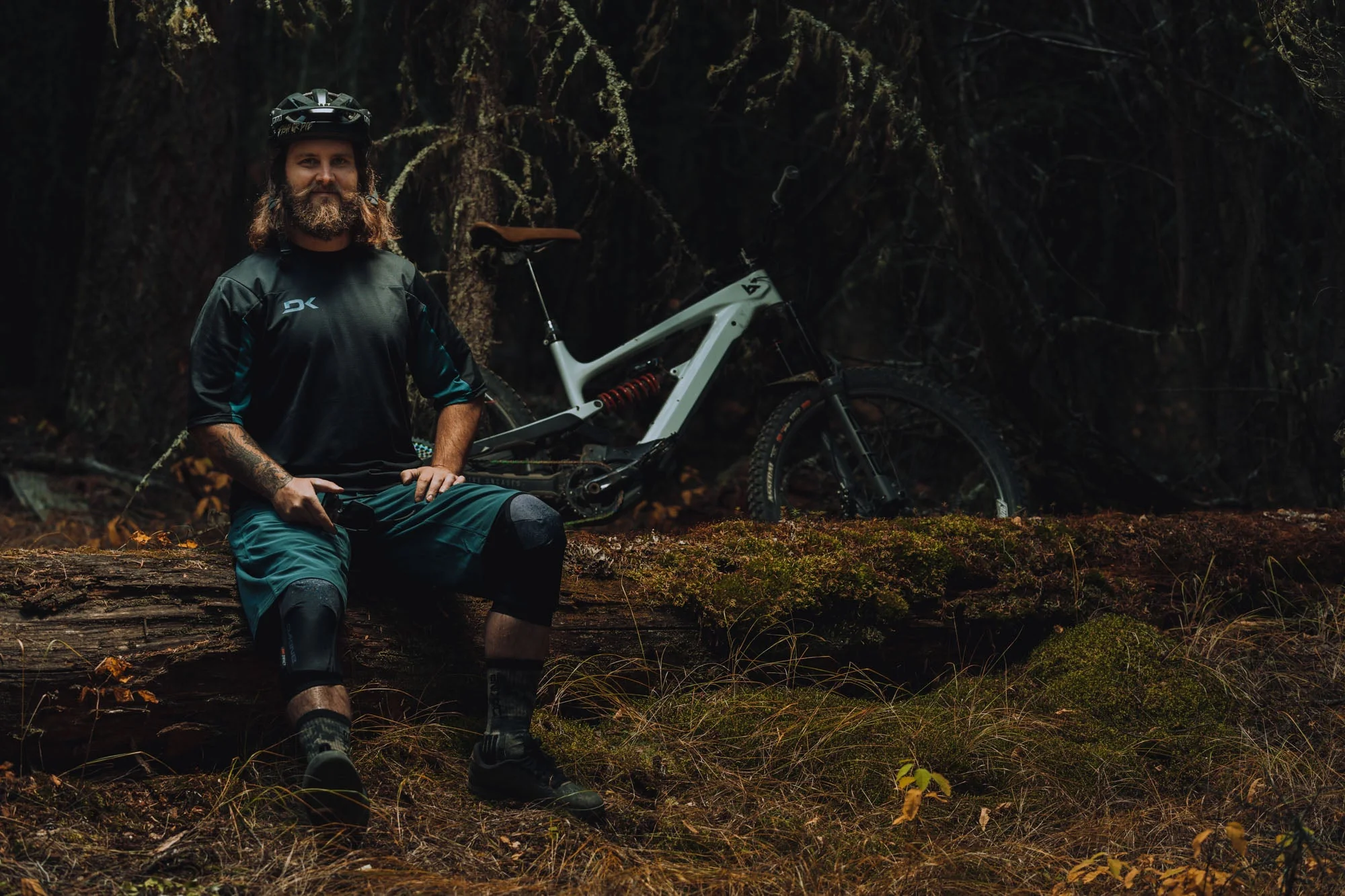 Syncline Short Sleeve Bike Jersey - Image 6